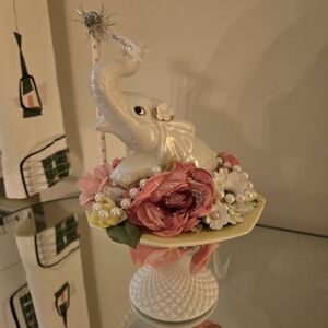 Shabby Chic Cottage Style Centerpiece!🤍